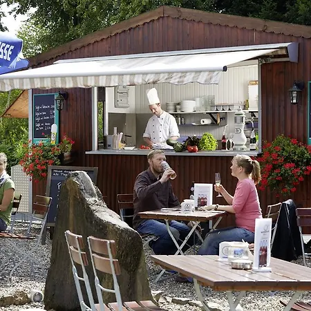 Restaurant Luedenbach מלון 3*