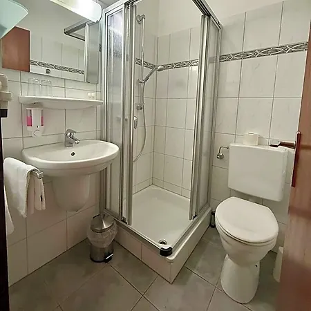Hotel Restaurant Luedenbach 3*