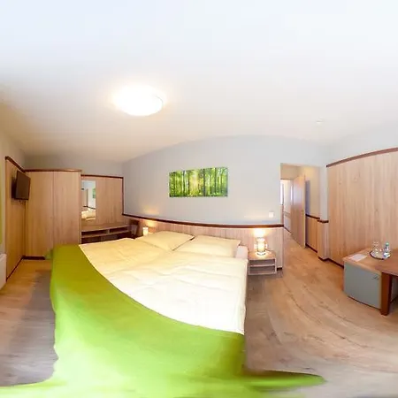 Hotel Restaurant Luedenbach 3*