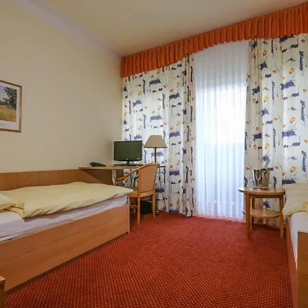 Restaurant Luedenbach 3* אובראט