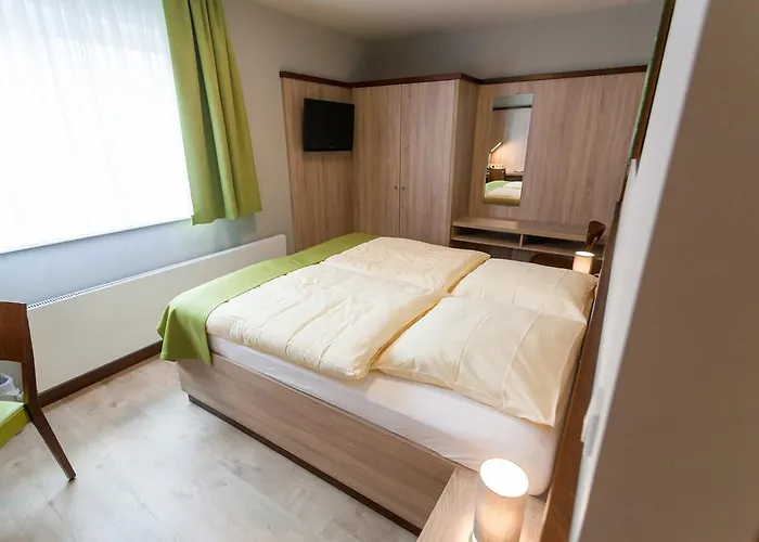 Ξενοδοχείο Restaurant Luedenbach 3*