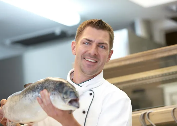 Restaurant Luedenbach ホテル オーヴェラート